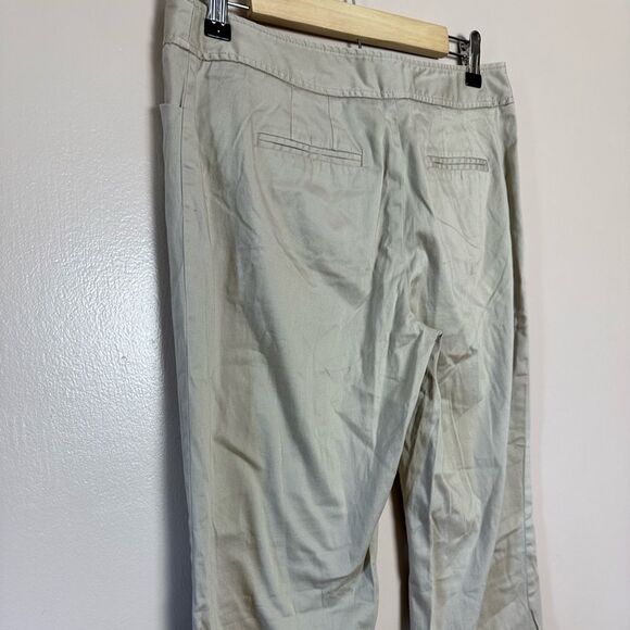 CLEARANCE! Cream WHBM Legacy Chinos Size 6 EUC - Picture 4 of 5